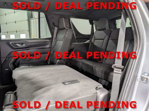 Used 2022 GMC Yukon SLT w/ SLT Premium Package image 17