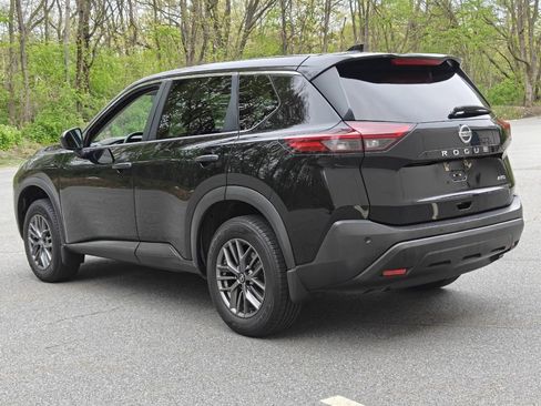 Used 2021 Nissan Rogue S AWD/4WD image 6