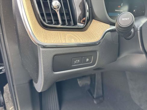 New 2026 Volvo XC60 T8 Ultra w/ Protection Package Premier image 14