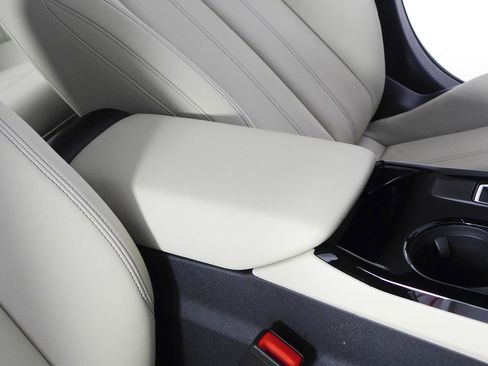 Used 2025 Audi A6 e-tron Premium w/ Ultra Package image 16