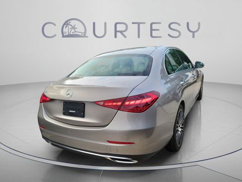 Used 2023 Mercedes-Benz C 300 Sedan image 3