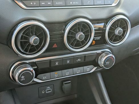 Used 2020 Nissan Sentra S image 23