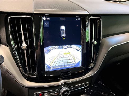 Certified 2024 Volvo XC60 B5 Core w/ Climate Package AWD/4WD image 28