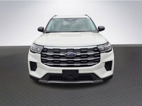 New 2026 Ford Explorer Active image 3