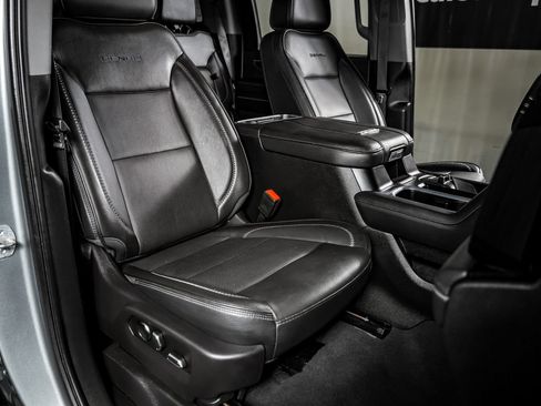 Used 2024 GMC Sierra 3500 Denali w/ Denali Reserve Package AWD/4WD image 32