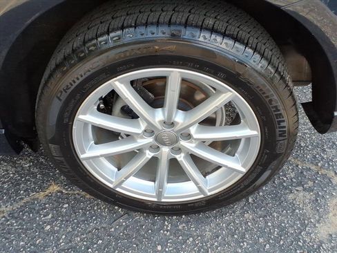 Used 2017 Audi Q5 2.0T Premium image 11