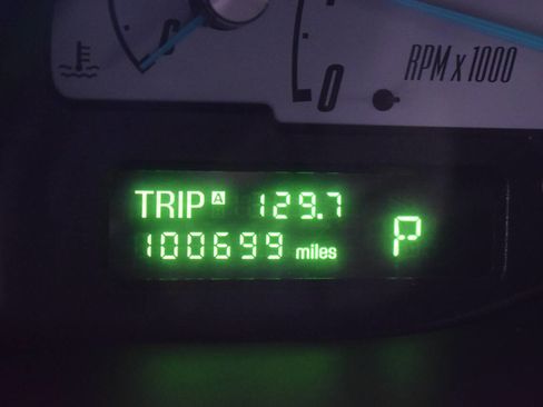 Used 2002 Ford Thunderbird Deluxe image 58