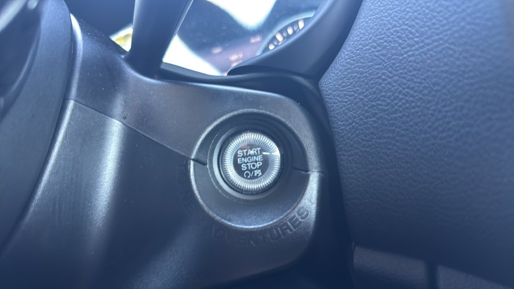 Used 2023 Jeep Renegade Altitude AWD/4WD image 21
