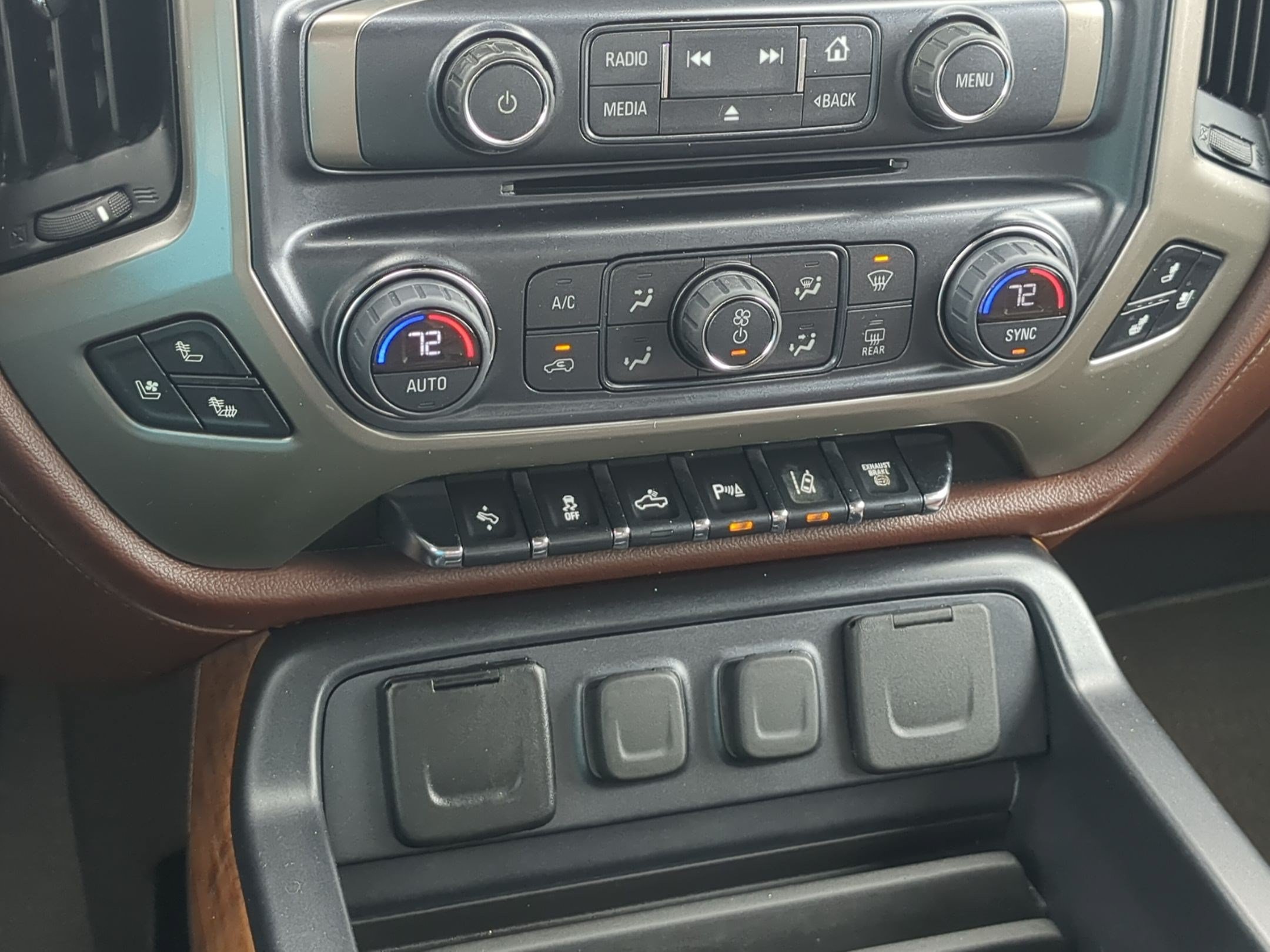 Certified 2019 Chevrolet Silverado 3500 High Country w/ Duramax Plus Package AWD/4WD image 23
