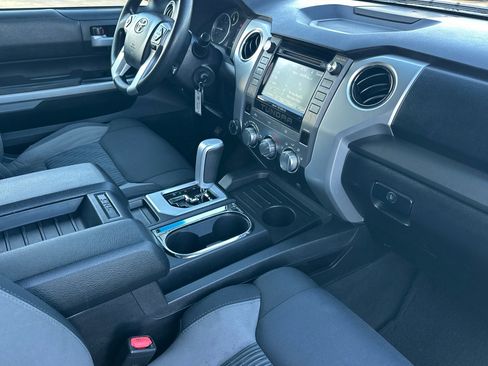 Used 2016 Toyota Tundra SR5 w/ SR5 Upgrade Package image 15