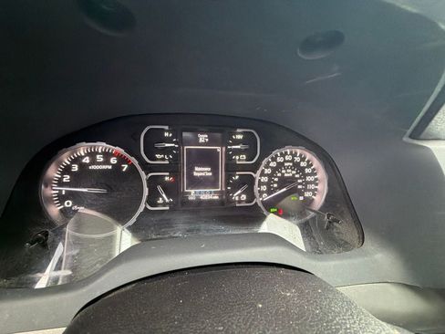 Used 2021 Toyota Tundra SR5 AWD/4WD image 9