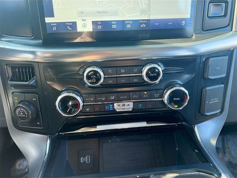 Used 2022 Ford F150 Lariat w/ Equipment Group 502A High image 16