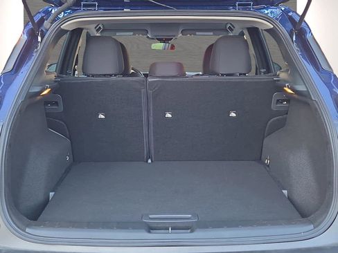 Used 2025 Nissan Kicks SV image 12