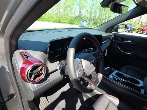 New 2026 Chevrolet Equinox RS w/ Convenience Package III FWD image 14