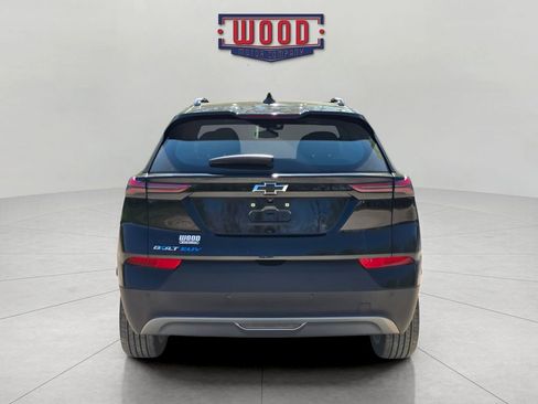 Used 2023 Chevrolet Bolt EUV LT w/ Driver Confidence Package image 3