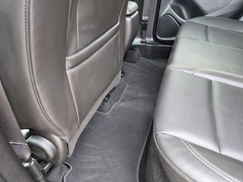 Used 2024 Buick Encore GX Sport Touring FWD image 33