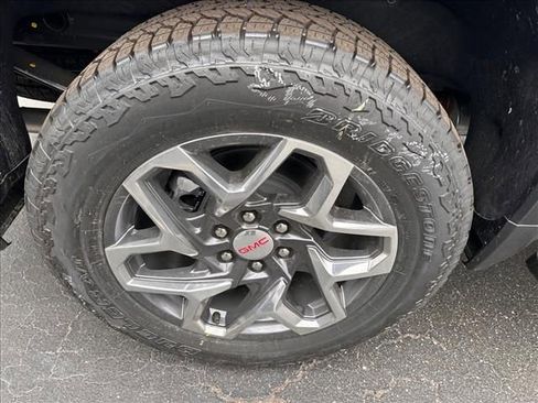 New 2026 GMC Sierra 1500 SLT w/ SLT Premium Plus Package image 13