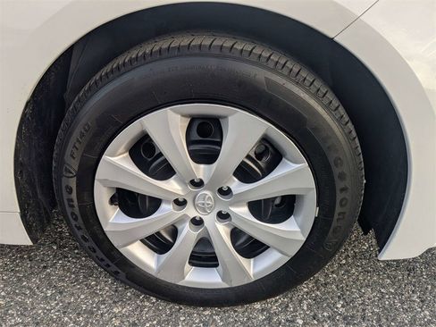 Used 2025 Toyota Corolla LE image 11