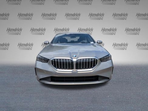 Used 2026 BMW 530i RWD image 5