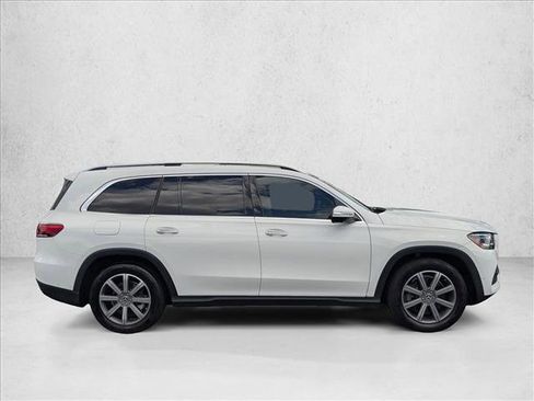 Used 2023 Mercedes-Benz GLS 450 4MATIC image 4