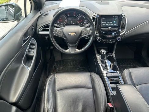 Used 2018 Chevrolet Cruze Premier w/ RS Package FWD image 12