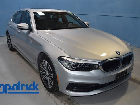 Used 2019 BMW 530i w/ Convenience Package image 1