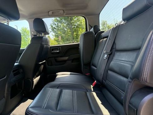 Used 2019 GMC Sierra 2500 Denali w/ Duramax Plus Package AWD/4WD image 19