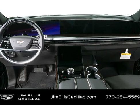 Certified 2026 Cadillac Escalade Luxury image 19