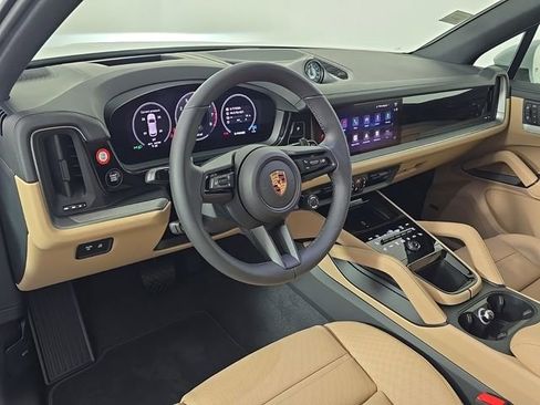 New 2026 Porsche Cayenne E-Hybrid AWD/4WD image 4