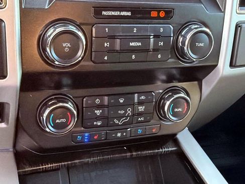 Used 2020 Ford F350 Lariat w/ Lariat Ultimate Package AWD/4WD image 27