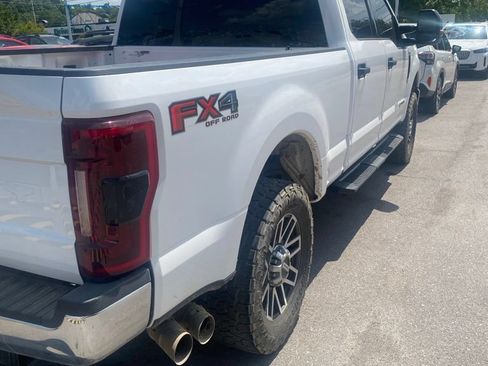 Used 2021 Ford F250 XLT w/ FX4 Off-Road Package AWD/4WD image 3