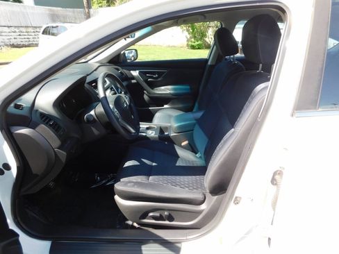 Used 2016 Nissan Altima 2.5 S w/ Power Driver Seat Package FWD image 6
