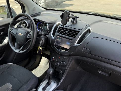 Used 2016 Chevrolet Trax LS image 18