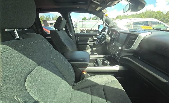 Used 2022 RAM 1500 4x4 Quad Cab image 6