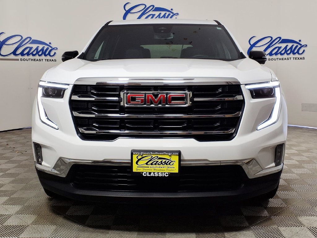 Used 2024 GMC Acadia Elevation w/ Luxury Package FWD image 3