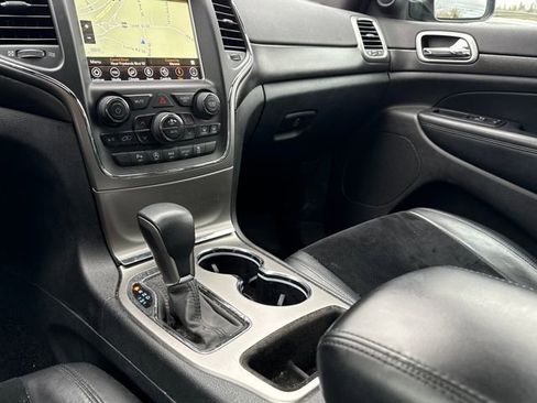 Used 2018 Jeep Grand Cherokee Altitude image 22