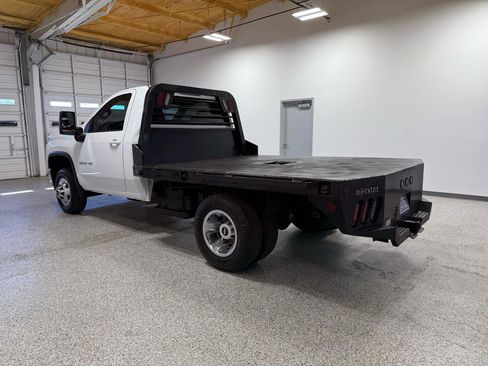 Used 2022 Chevrolet Silverado 3500 LT w/ Convenience Package AWD/4WD image 2