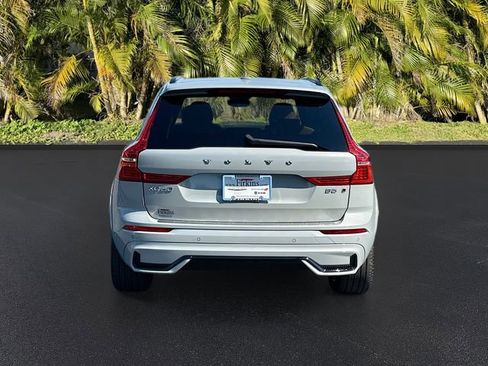 Used 2024 Volvo XC60 B5 Ultimate w/ Protection Package Premier image 6