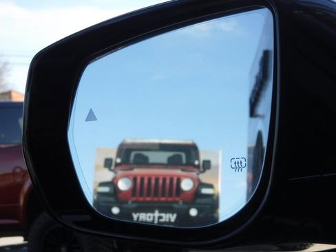 Used 2023 Jeep Grand Cherokee Trailhawk w/ Luxury Tech Group III image 63