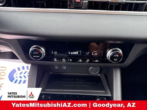 New 2026 Mitsubishi Outlander ES image 14