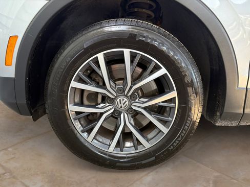 Used 2019 Volkswagen Tiguan SE image 26