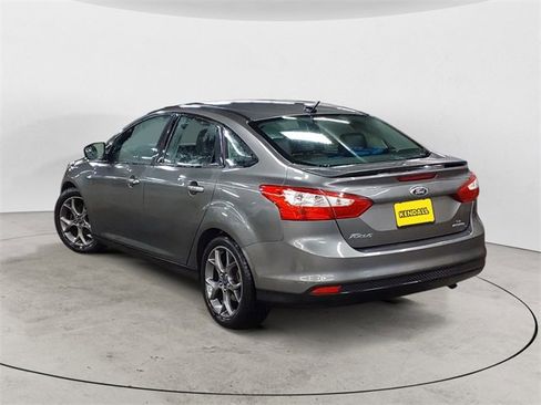 Used 2013 Ford Focus SE image 3