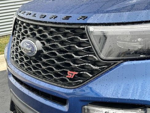 Used 2023 Ford Explorer ST w/ Equipment Group 401A image 10