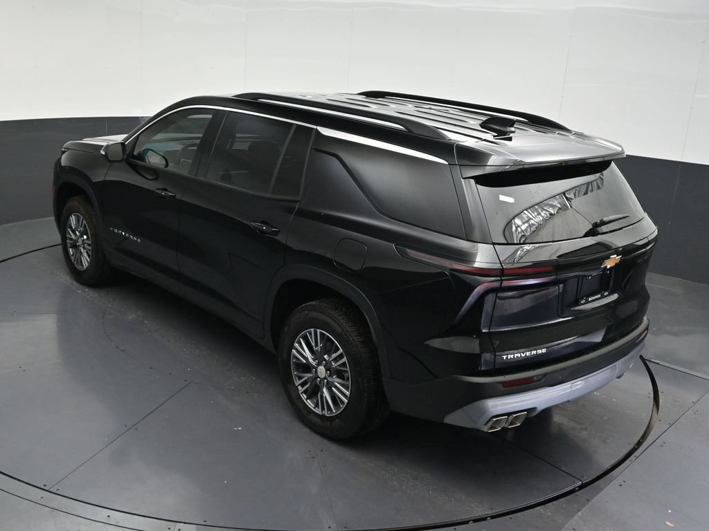 Used 2026 Chevrolet Traverse LT FWD image 18
