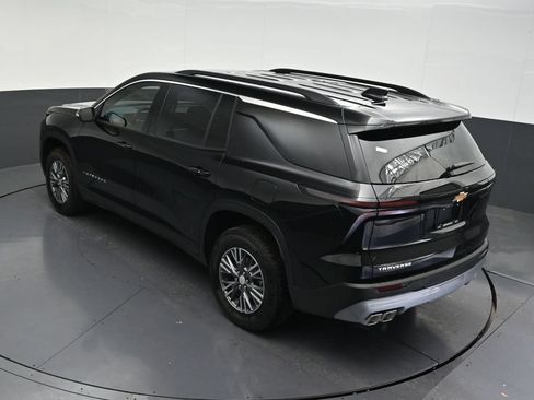 Used 2026 Chevrolet Traverse LT FWD image 18
