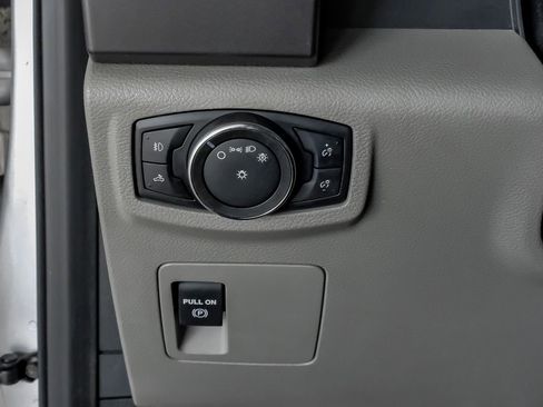 Used 2016 Ford F150 XLT RWD image 26