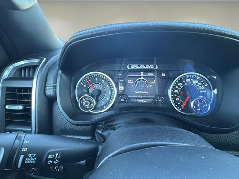 Used 2025 RAM 1500 Laramie AWD/4WD image 12
