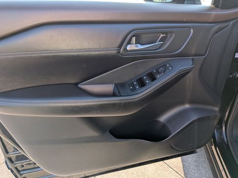 Used 2023 Nissan Rogue SV w/ SV Premium B Package image 14