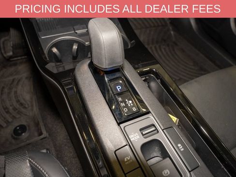 Used 2024 Toyota Prius XLE FWD image 15