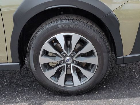 Used 2023 Subaru Outback Touring AWD/4WD image 11